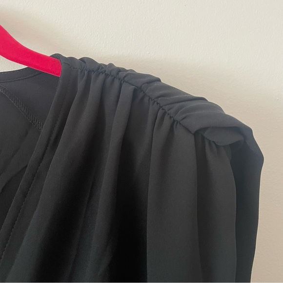 NWT Express Wrap Front Strong Shoulder Top - Picture 4 of 5